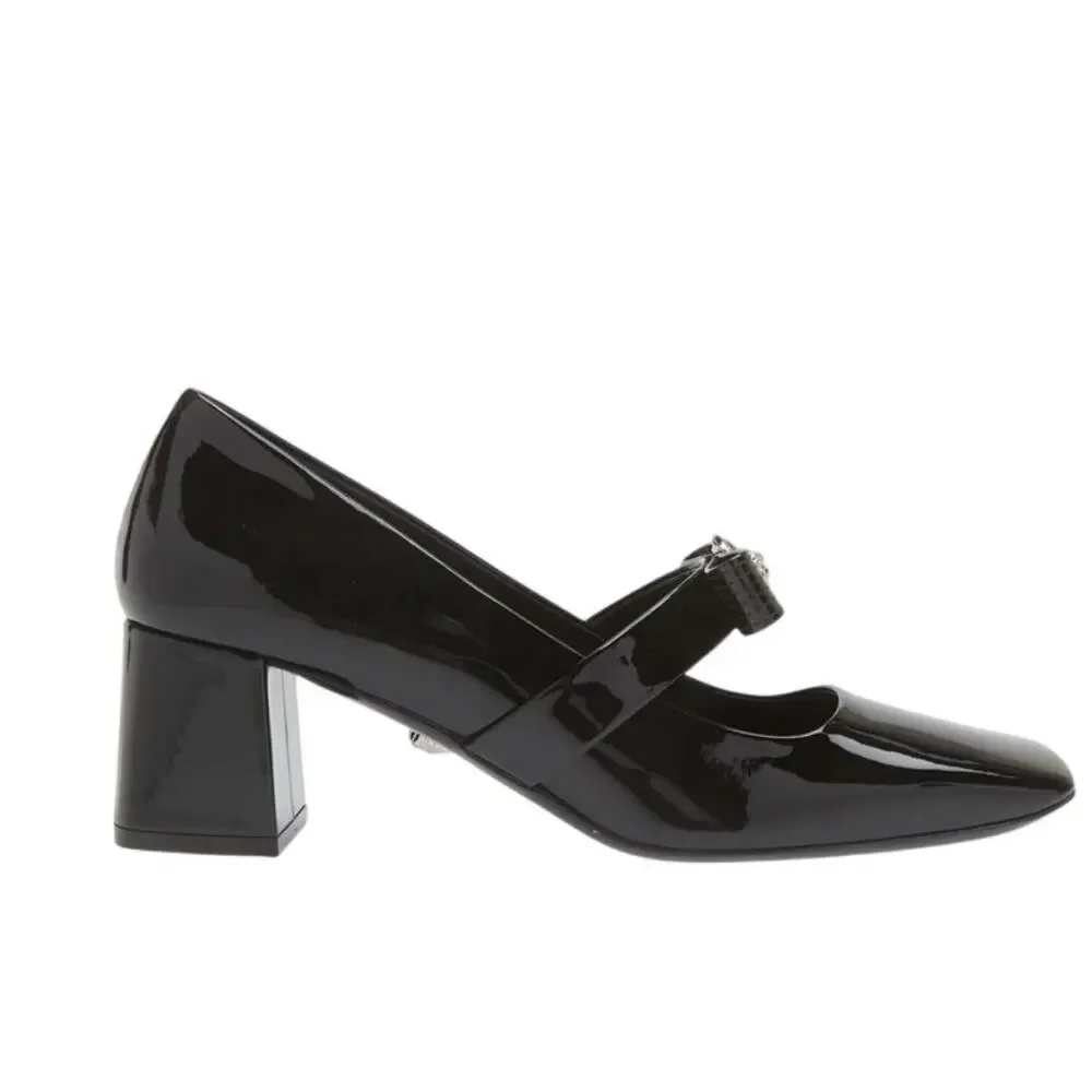 VERSACE
Patent Leather Medusa Bow Mary
Jane Pump 38.5EU / 8.5US - Picture 11 of 15
